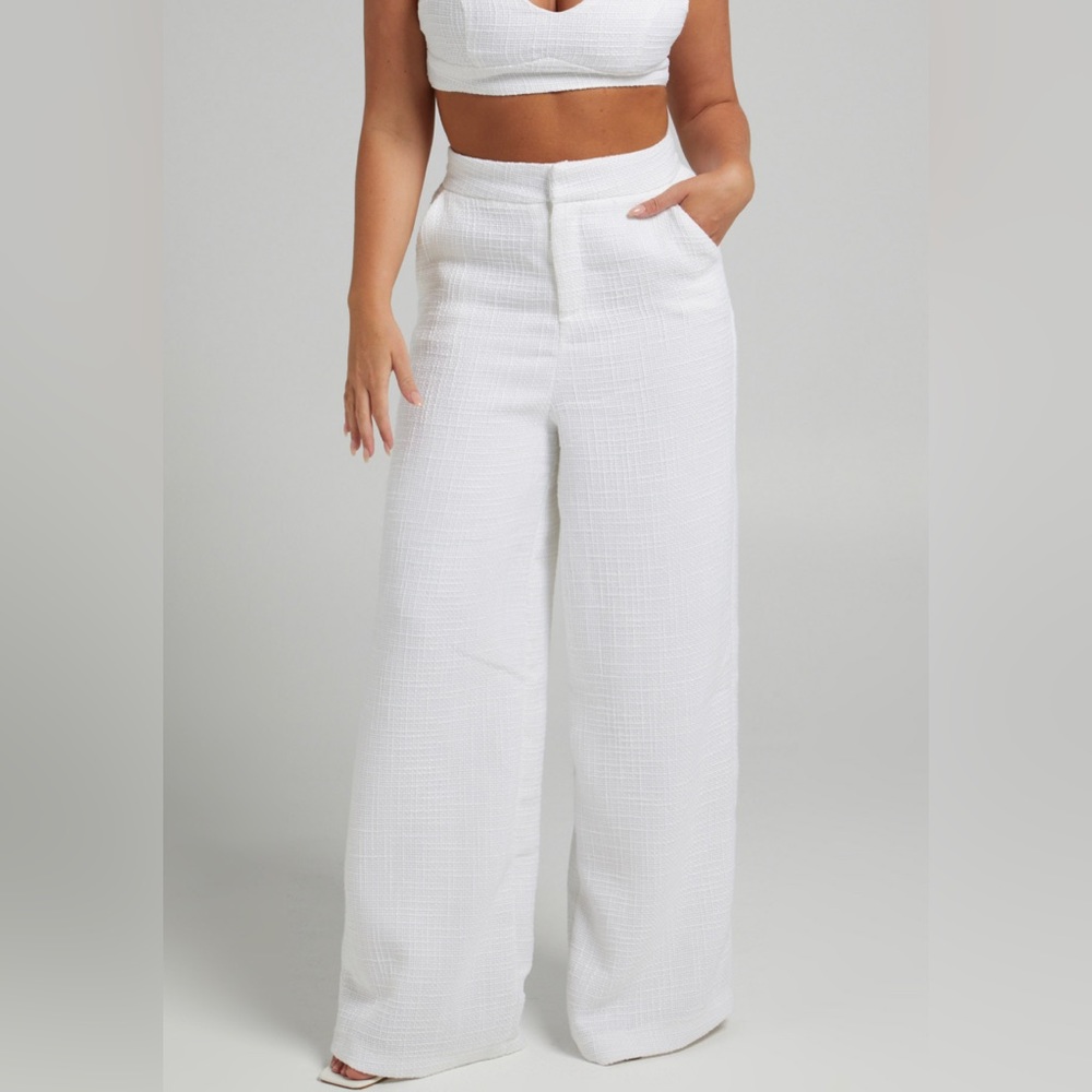 ADELAIDE TWO PIECE WIDE LEG SET IN WHITE
SHOWPO